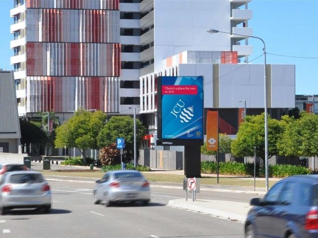 Flinders St Townsville Digital Billboard 481005BD